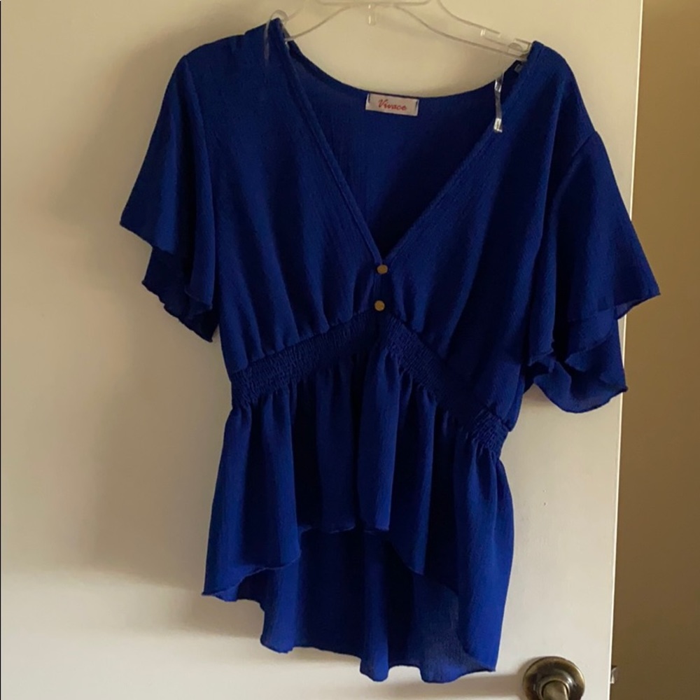 Cinched waist blue top